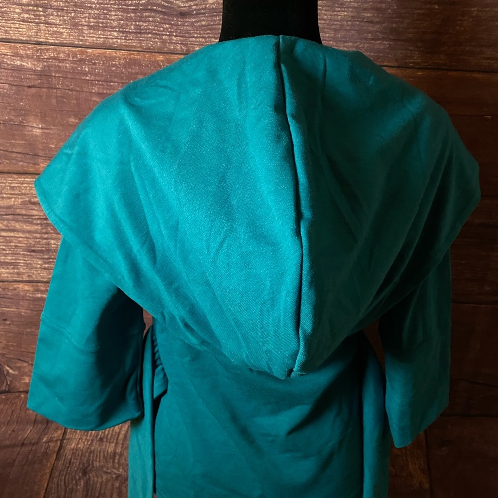 🆕 Jade Jacket with Hood - Picture 17 of 17